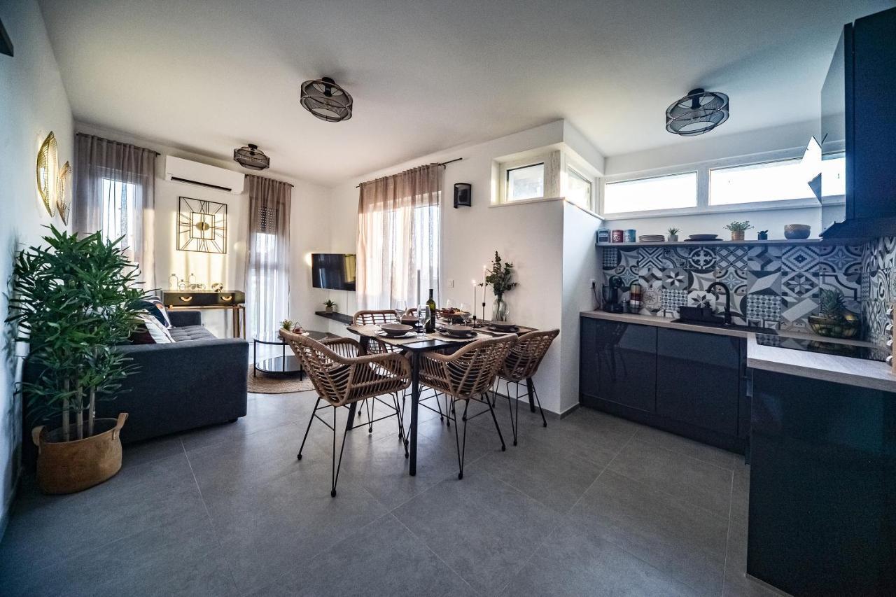 Cube Residence Kaštela Extérieur photo